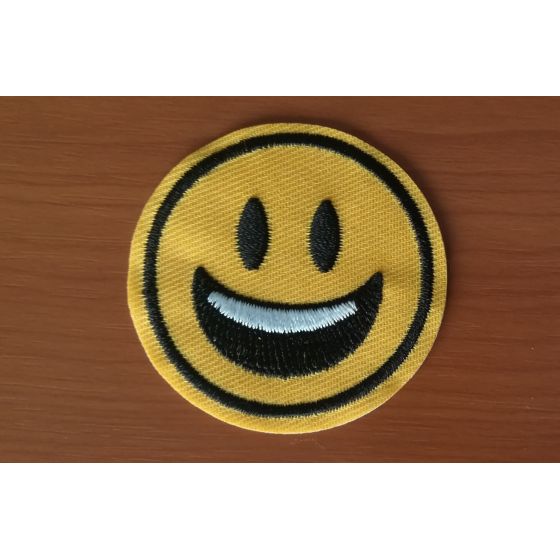 Smiley - Patch brodat adeziv, 5 cm